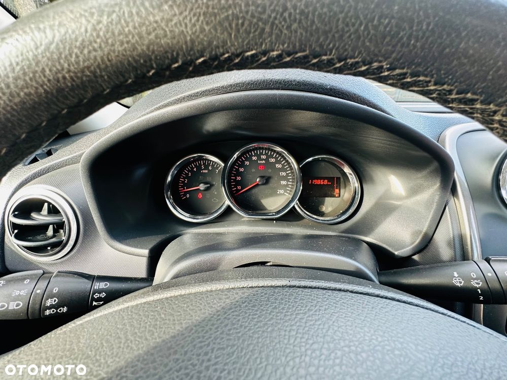 Dacia Sandero dCi 90 S&S Celebration - 10