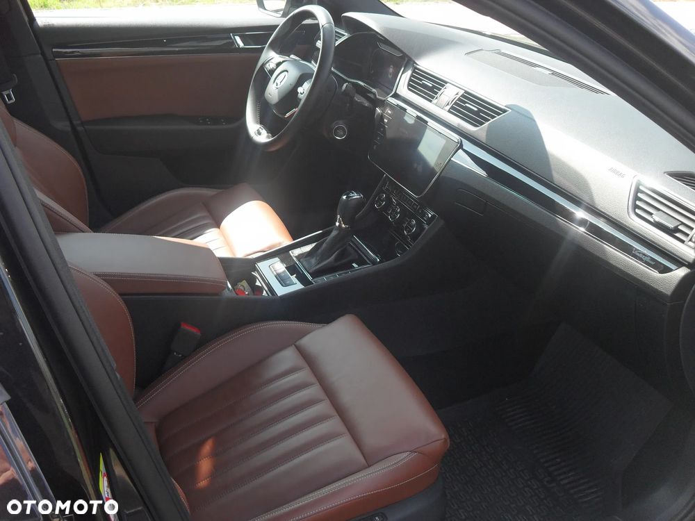 Skoda Superb 2.0 TSI L&K DSG - 9