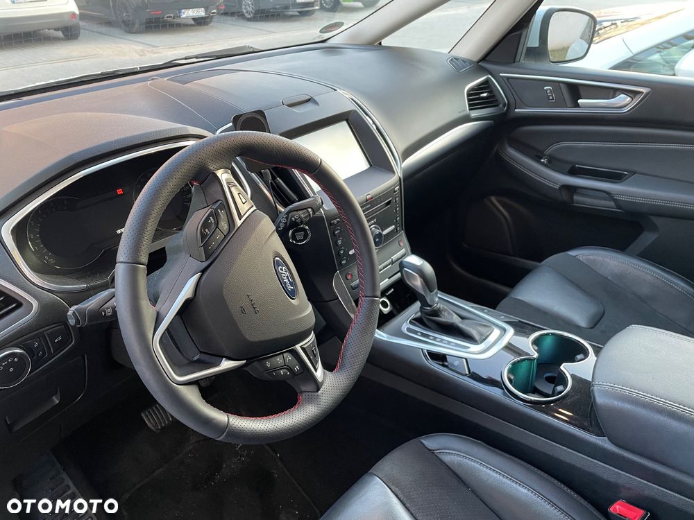 Ford S-Max 2.0 TDCi 4WD Titanium PowerShift - 6