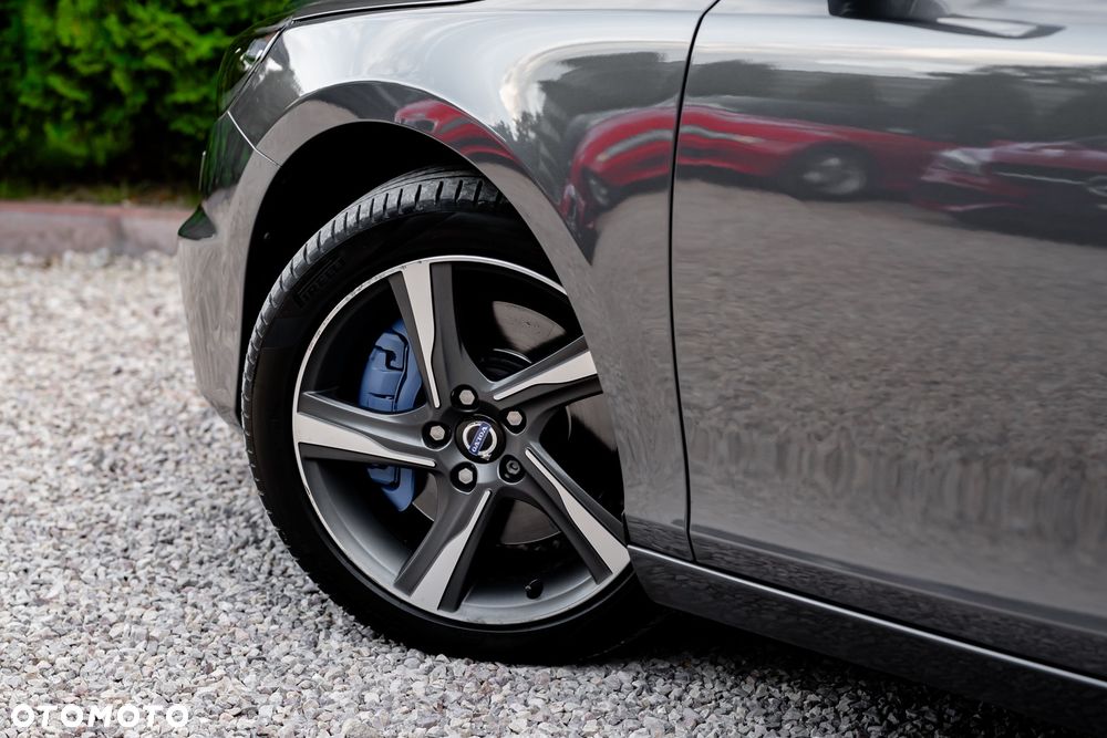 Volvo V40 D4 Geartronic R Design - 15