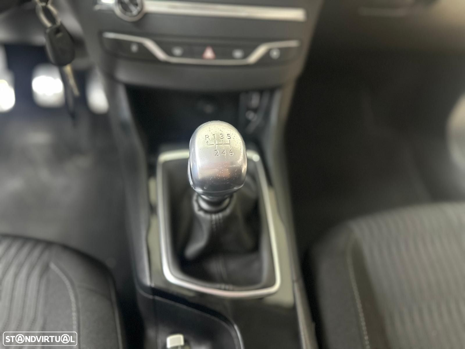 Peugeot 308 1.6 BlueHDi Style - 23