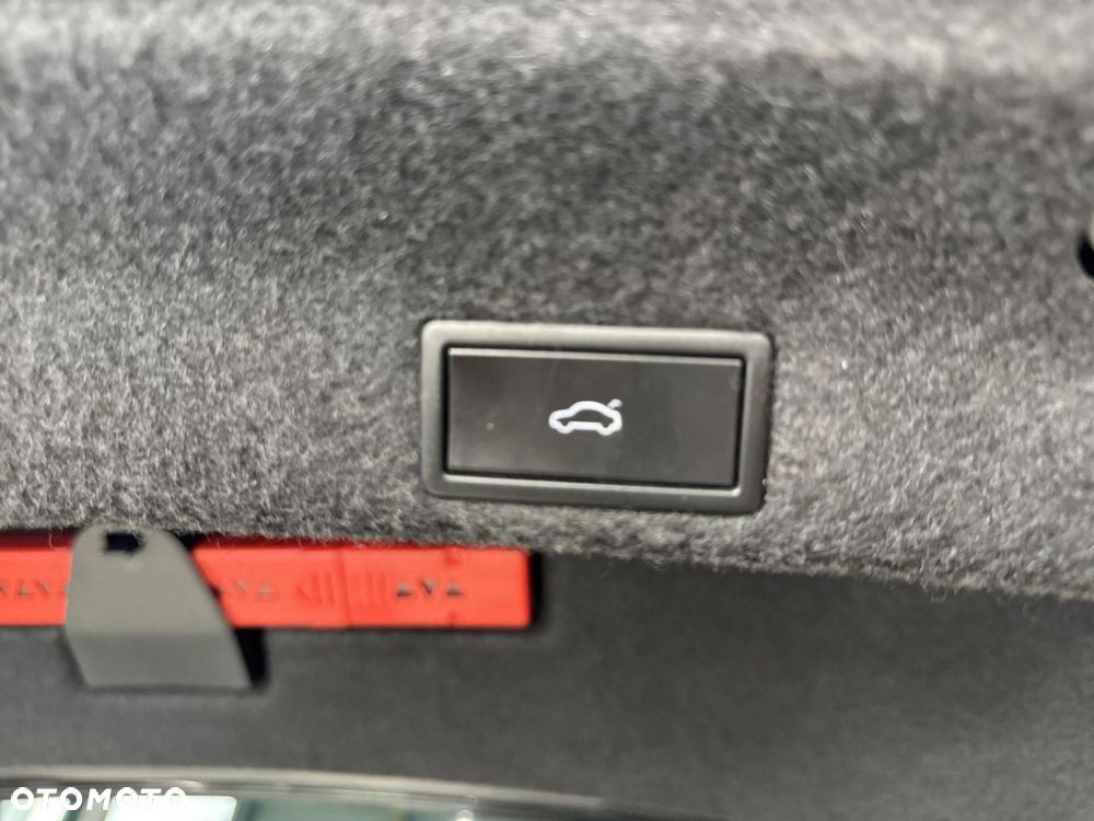 Volkswagen Passat - 19