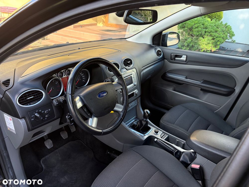 Ford Focus 1.8 Titanium - 25