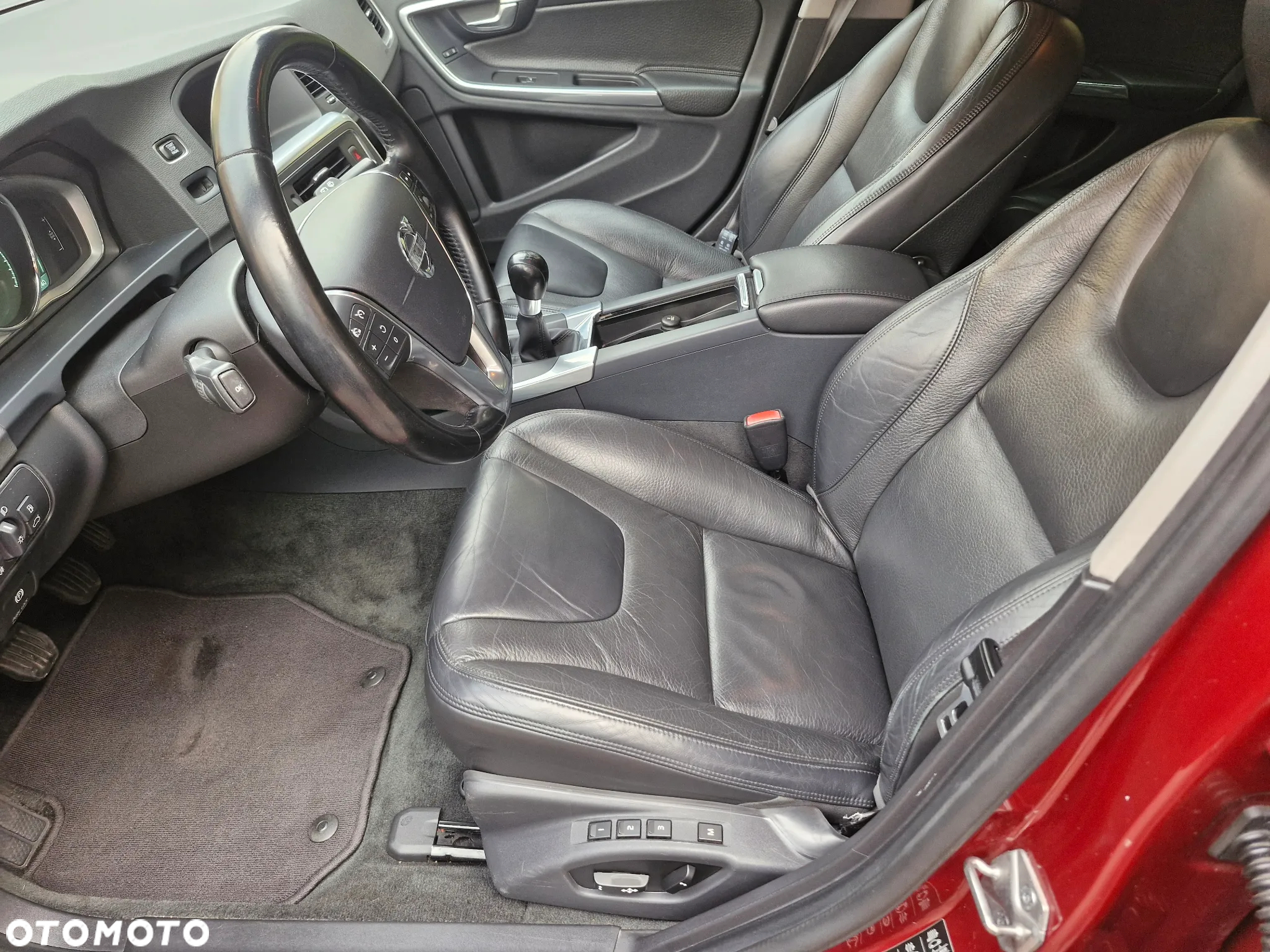 Volvo V60 D3 Momentum - 12