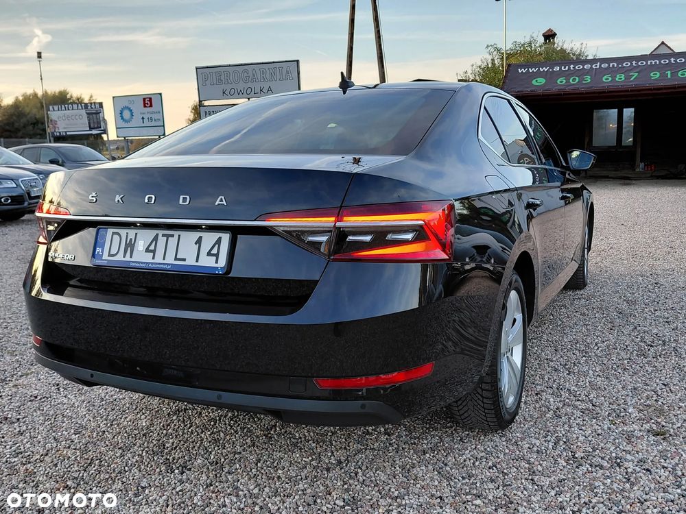 Skoda Superb 2.0 TDI SCR Style DSG - 23