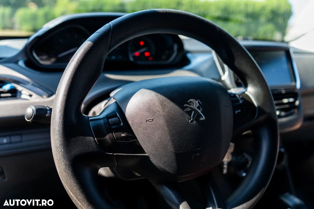 Peugeot 208 1.2 L PureTech Active - 24