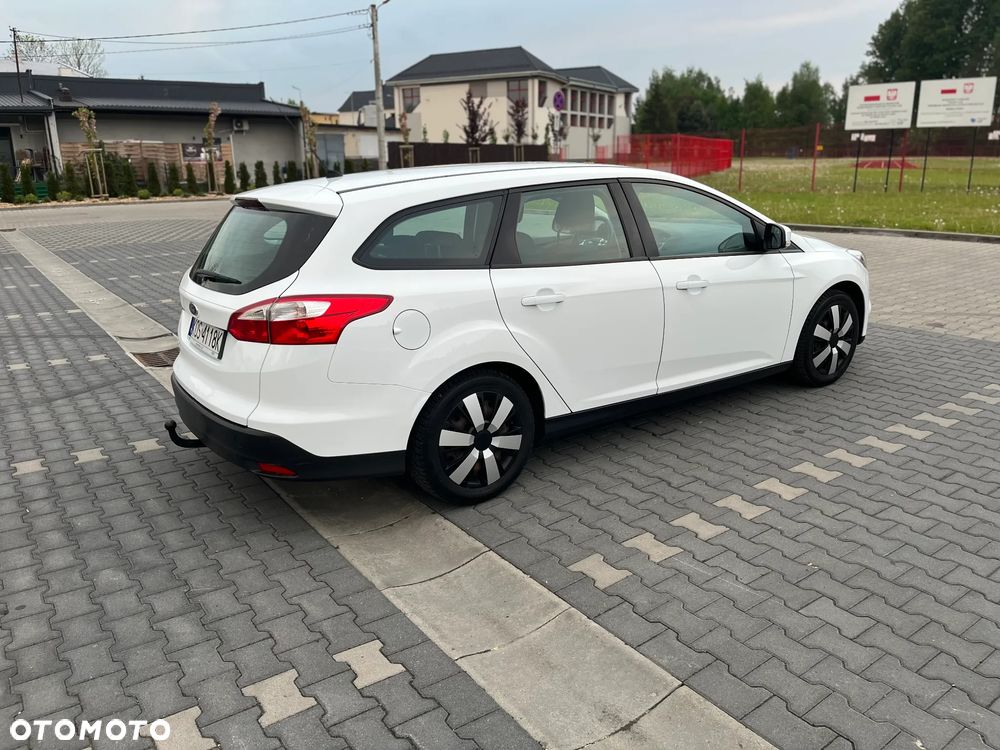 Ford Focus 1.6 Ambiente - 3