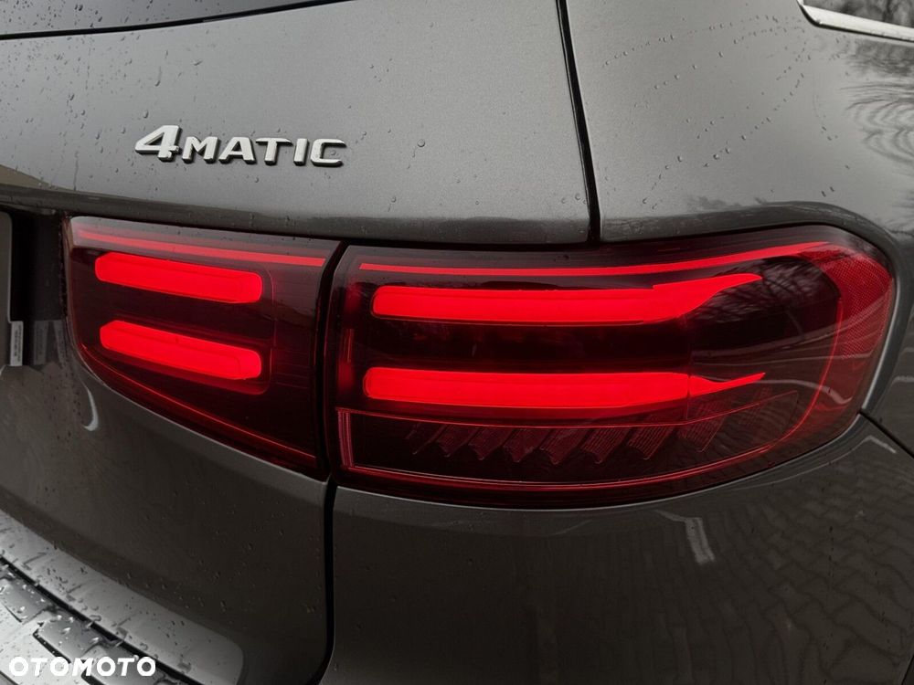 Mercedes-Benz GLB 250 4-Matic AMG Line 8G-DCT - 13