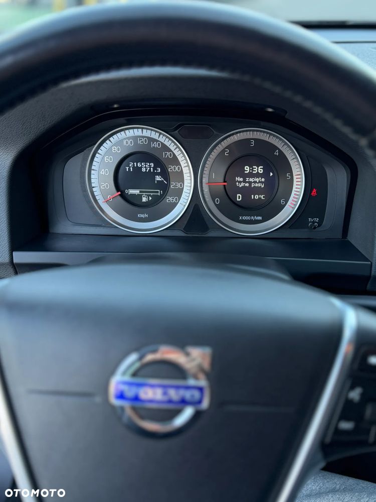 Volvo V60 D5 Summum - 9