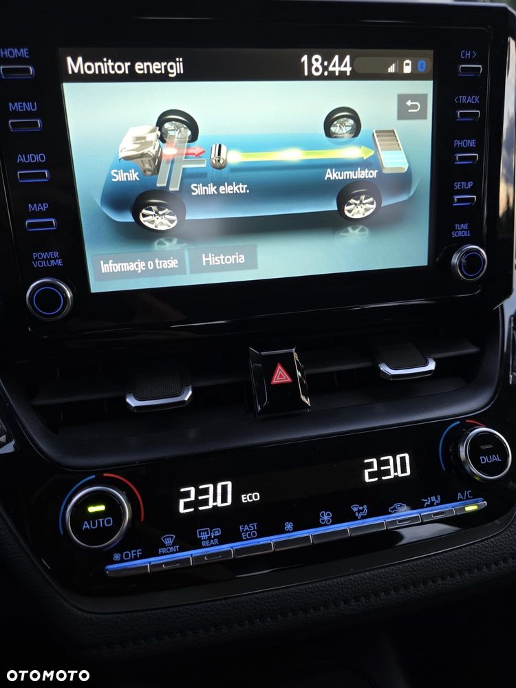 Toyota Corolla 1.8 Hybrid Comfort - 18