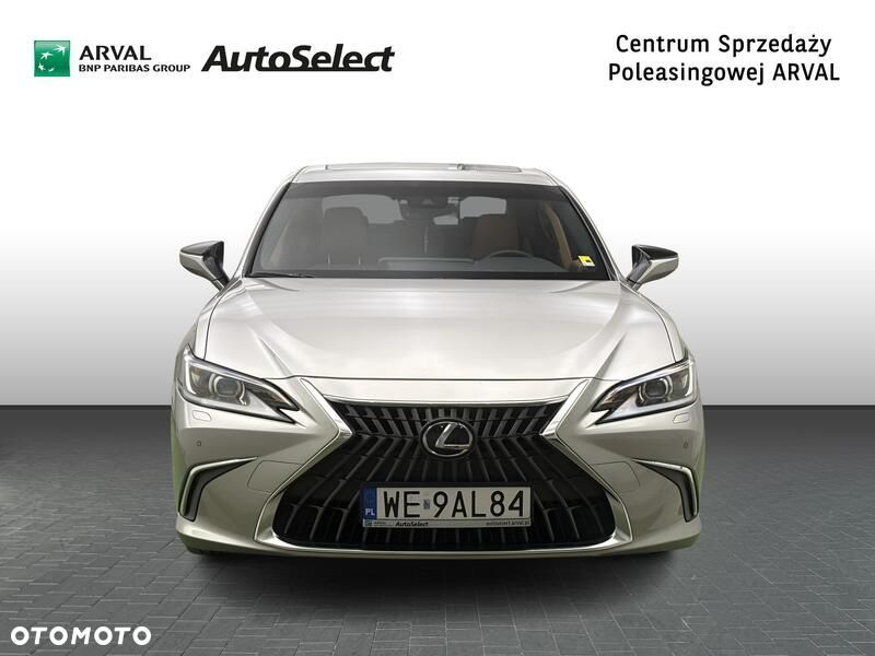 Lexus ES 300h Business Edition - 9