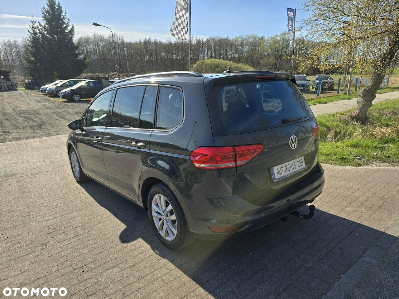 Volkswagen Touran - 5
