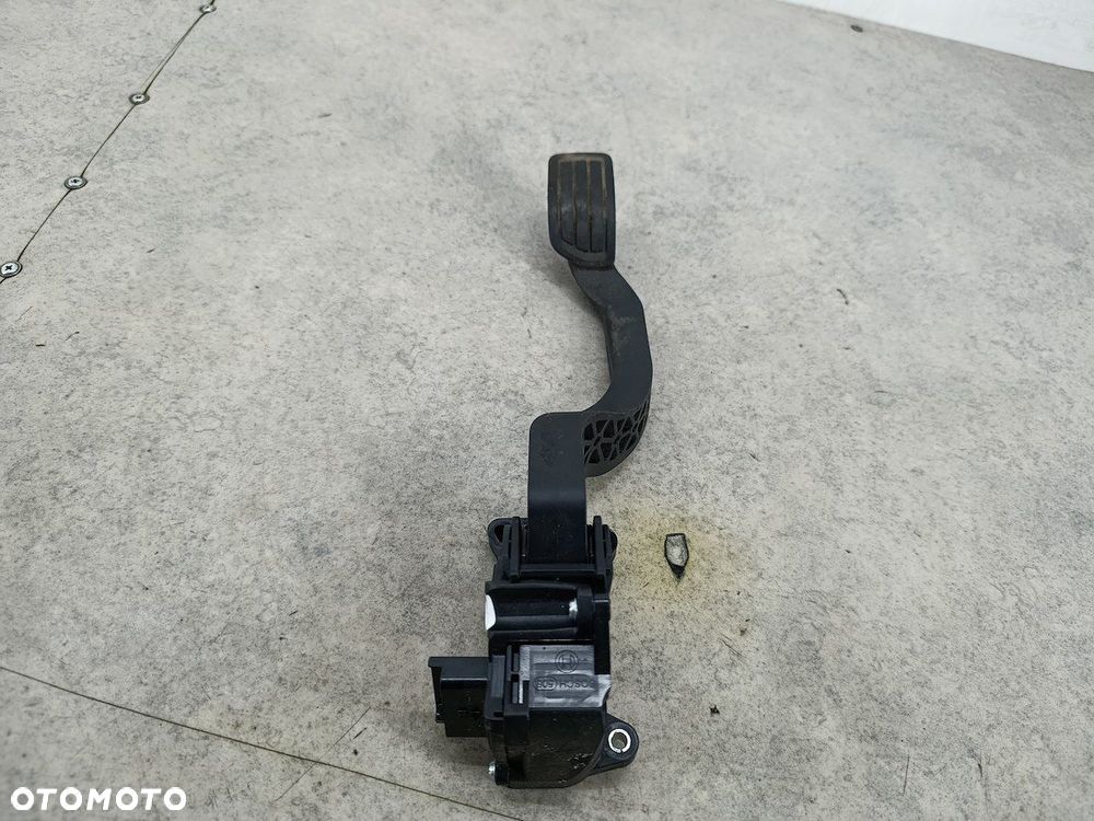 PEDAŁ GAZU, POTENCJOMETR OPEL GRANDLAND X 9836042180 028075500J 1.2 12V - 2