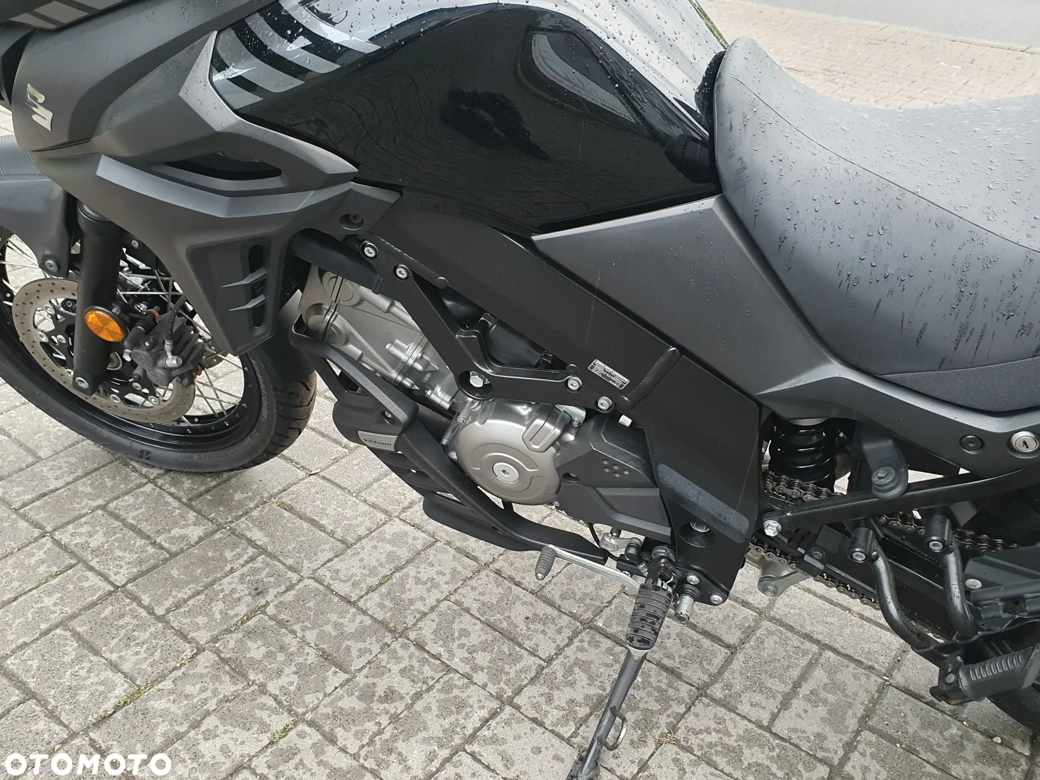 Suzuki V-STROM - 20