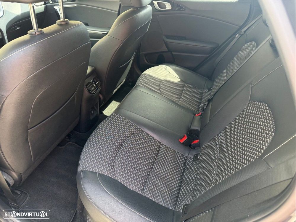 Kia XCeed 1.6 GDi PHEV Drive - 7