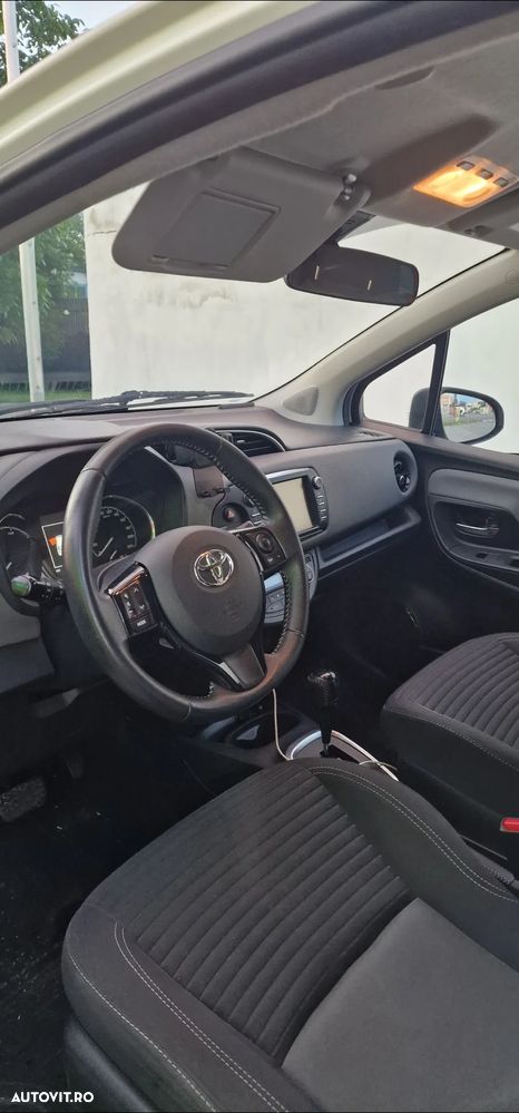 Toyota Yaris - 4