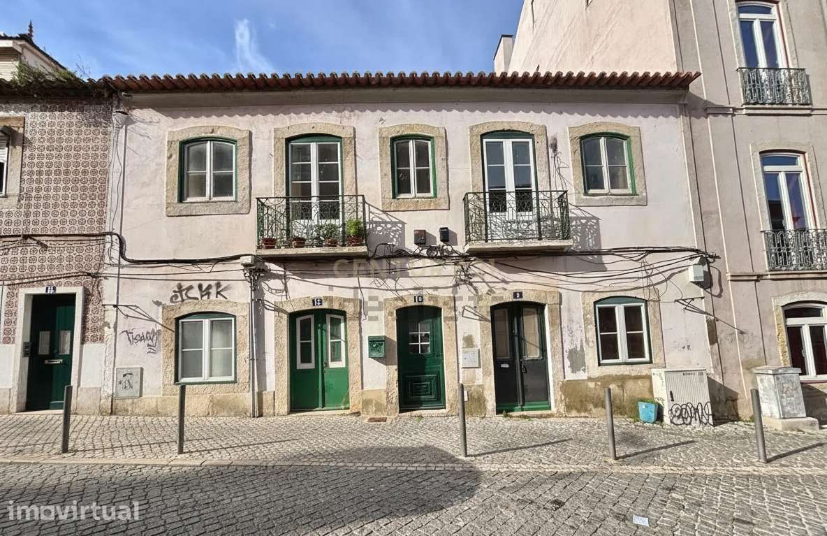 Prédio para remodelação - Cacilhas - Grande imagem: 2/12