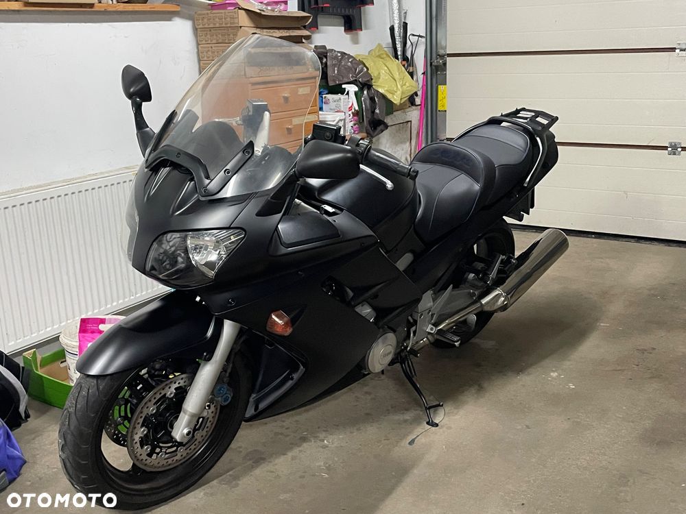 Yamaha FJR - 3