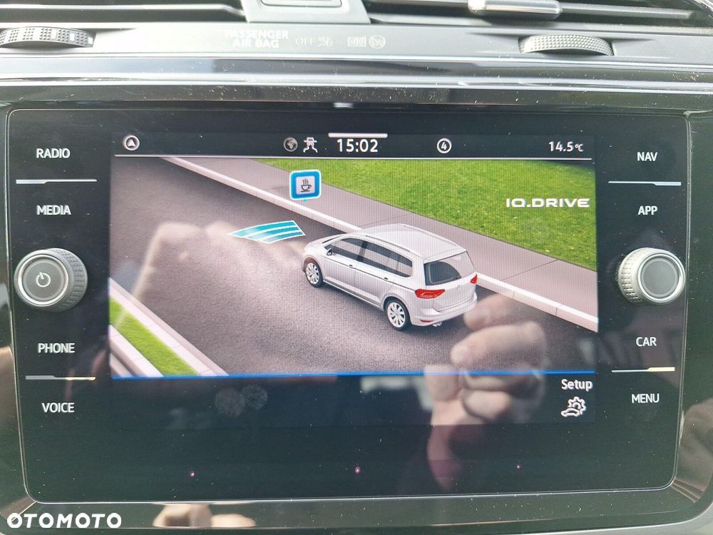 Volkswagen Touran - 22