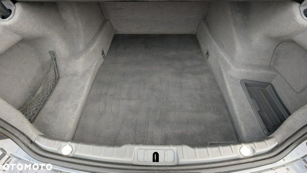 BMW Seria 7 - 33