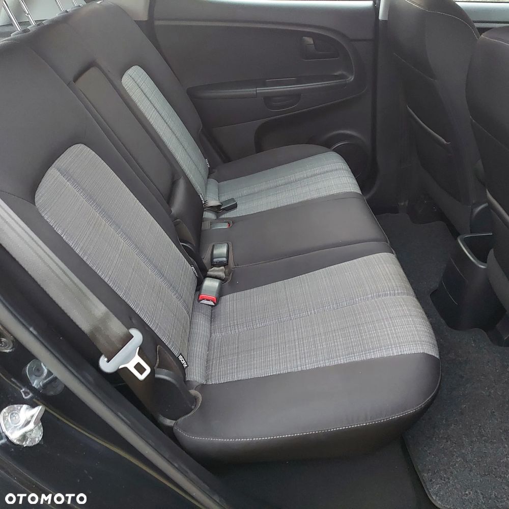 Kia Venga 1.4 CVVT ISG Vision - 11