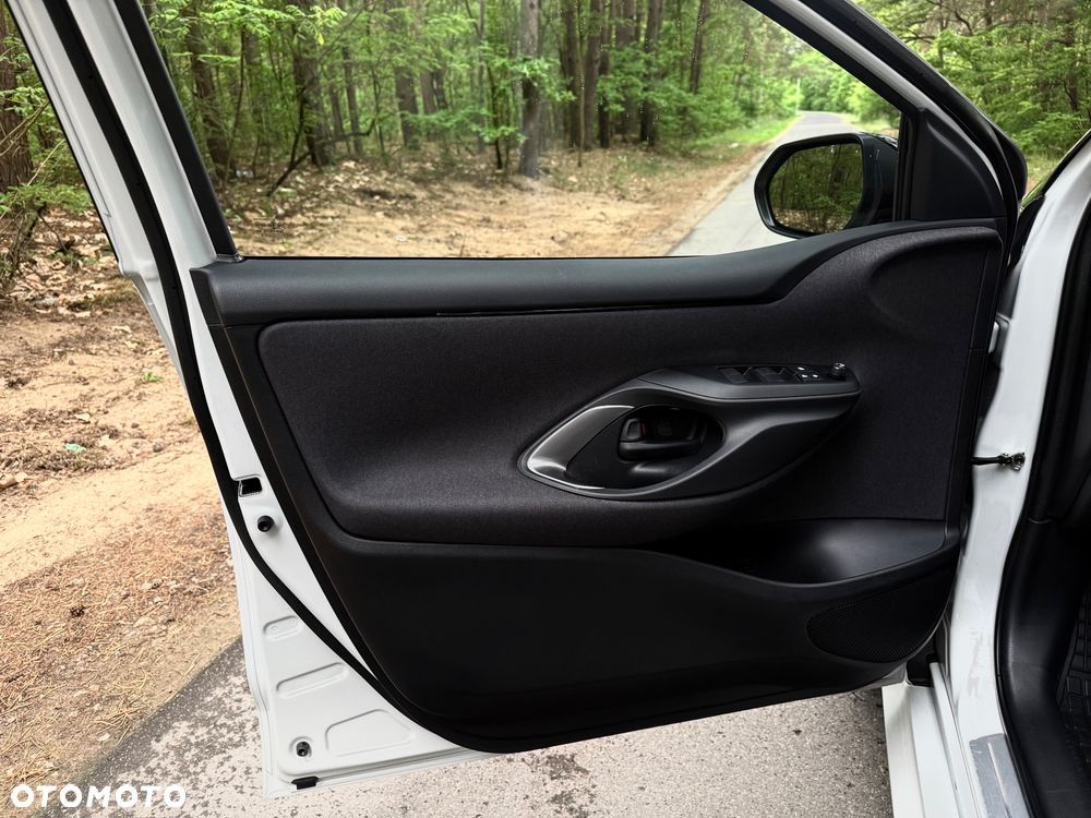 Toyota Yaris Hybrid 1.5 Executive - 25