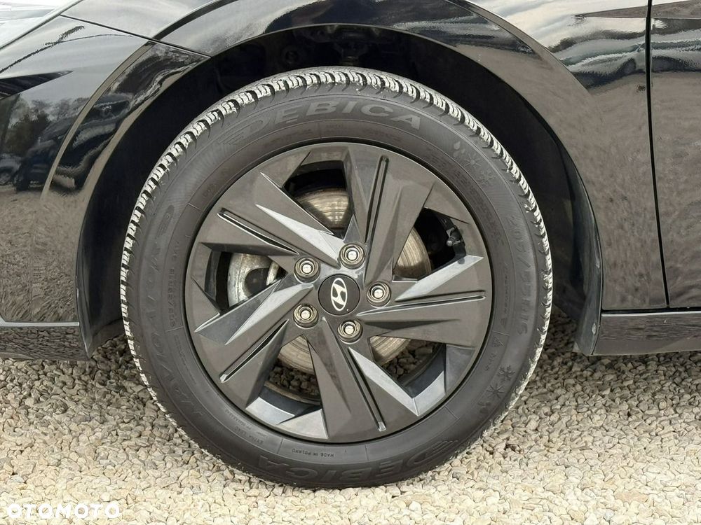 Hyundai Elantra - 9