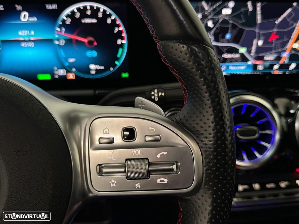 Mercedes-Benz GLA 250 e AMG Line - 18