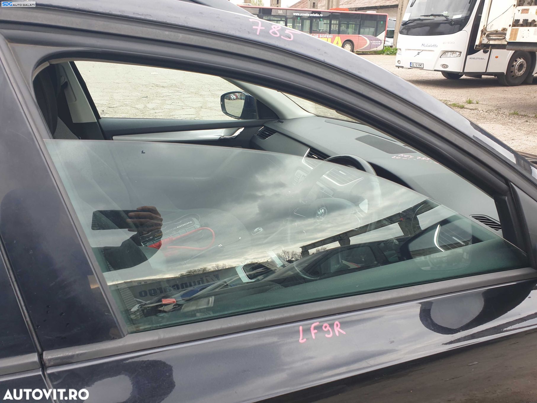Geam Sticla Culisant Usa Portiera Dreapta Fata Skoda Octavia 3 2013 - 2020 [K3939] - 1