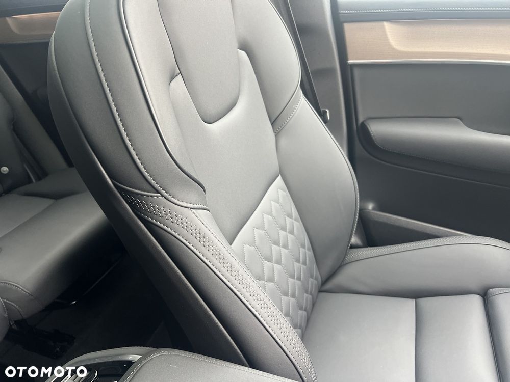 Volvo XC 90 T8 AWD Recharge Plus Dark - 22