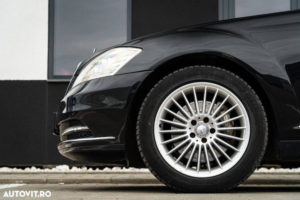 Mercedes-Benz S - 9