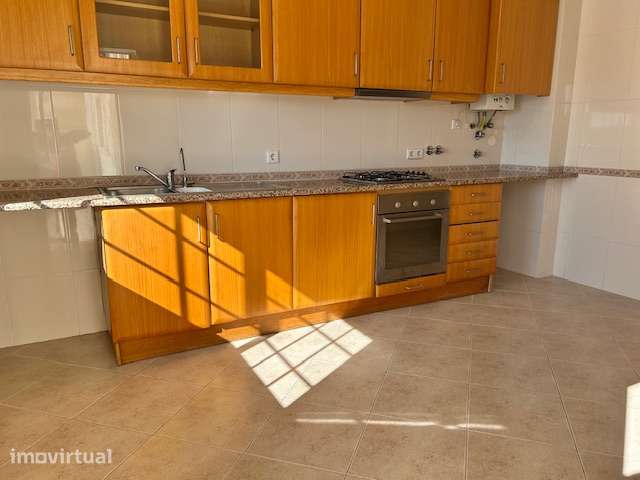 Apartamento T3 c/ terraço e garagem em Leiria - Grande imagem: 2/14