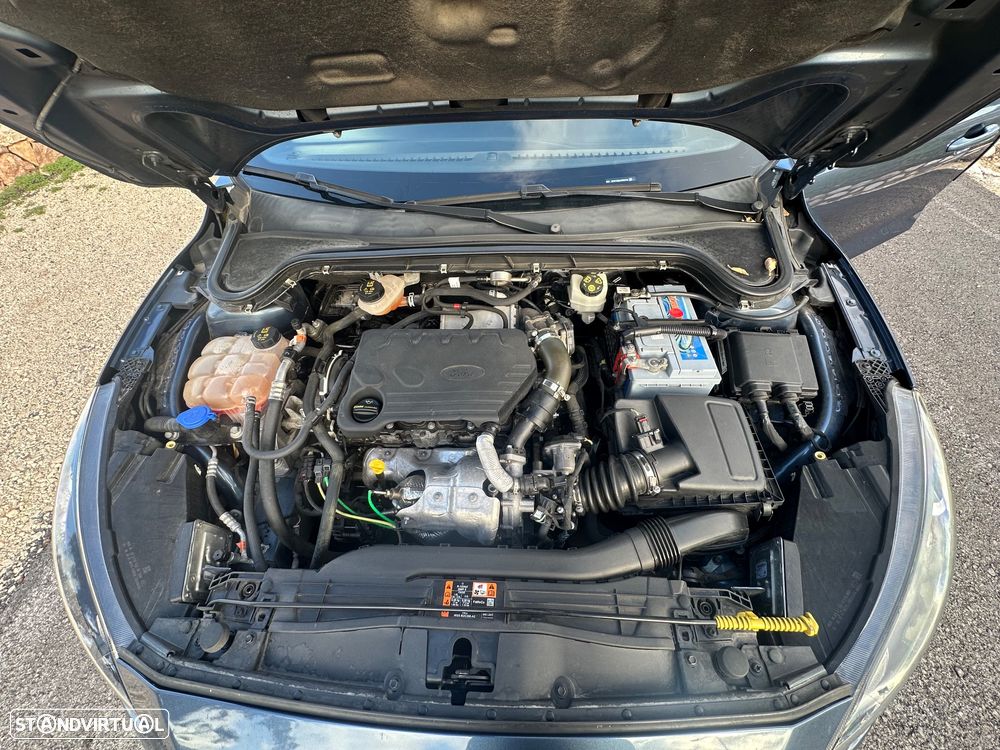 Ford Focus 1.5 TDCi EcoBlue ST-Line - 25
