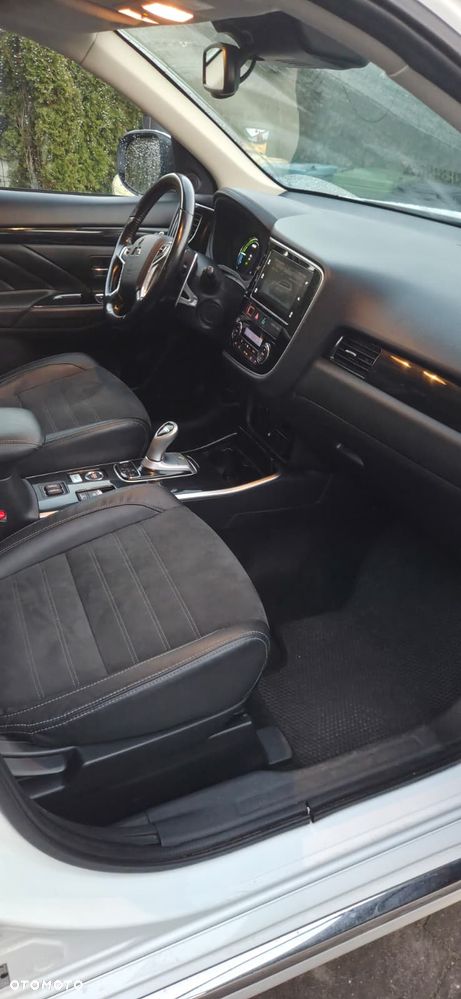 Mitsubishi Outlander 2.0 4WD Plus - 4