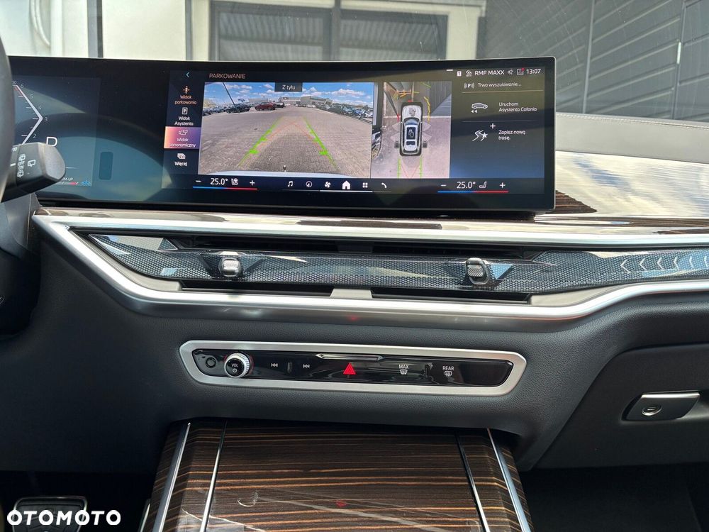 BMW X7 - 32