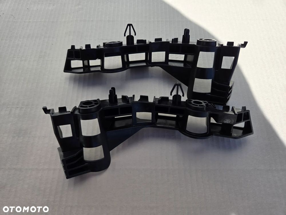 Komplet ślizgów ślizg mocowanie zderzaka Citroen C5X 983740680  9837440580  NOWE - 2