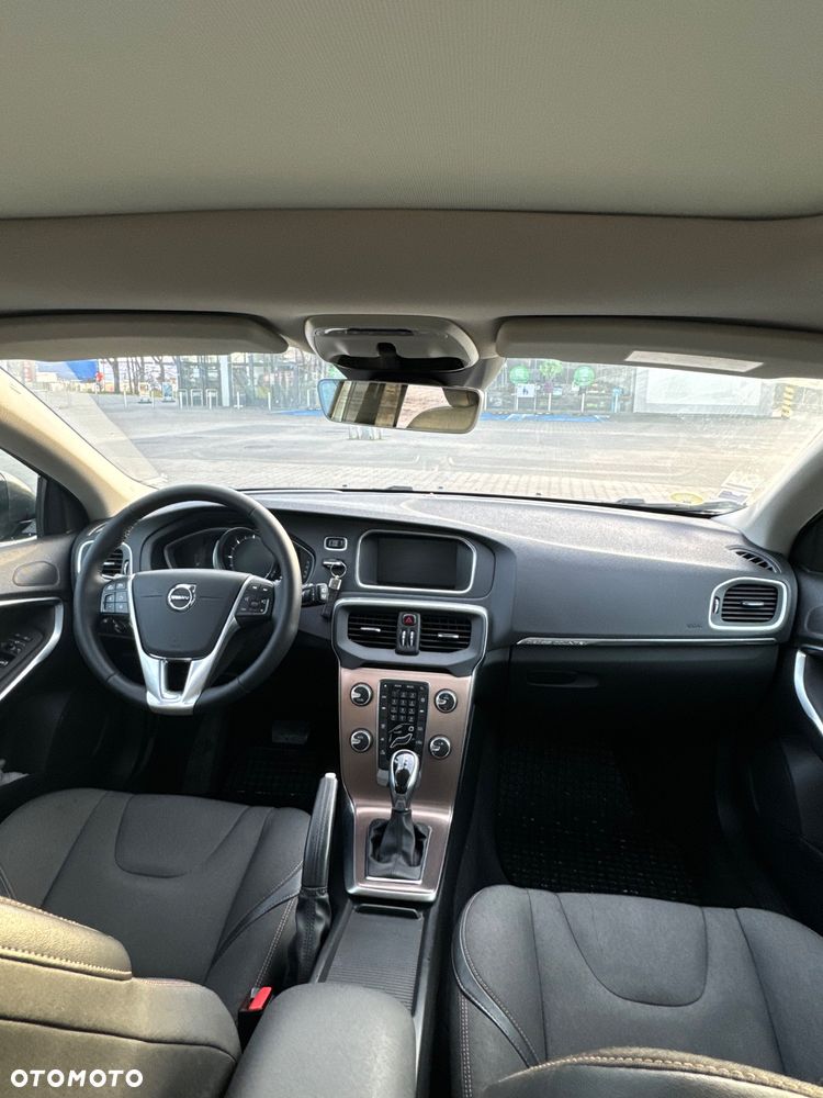 Volvo V40 Cross Country D3 Drive-E Momentum - 5