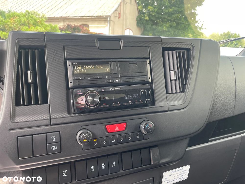 Isuzu M29 MY2025 - 11