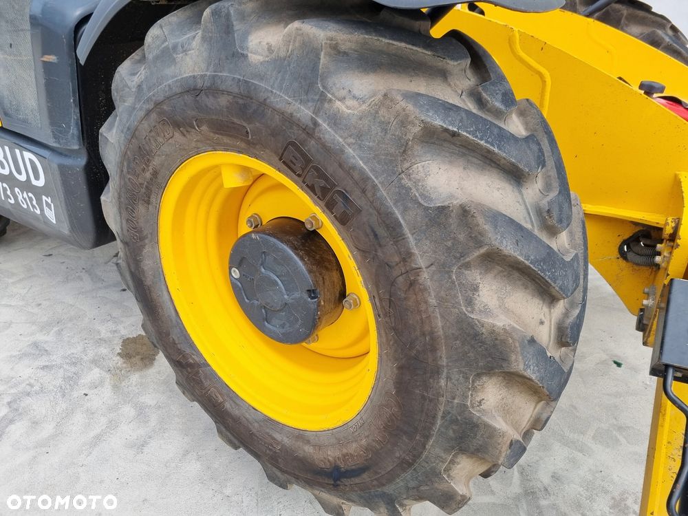 JCB 540-140 540V140 - MB8 - 16