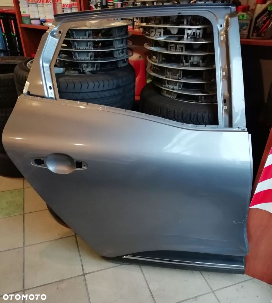 Drzwi tył tylne prawe Renault Scenic IV - 1