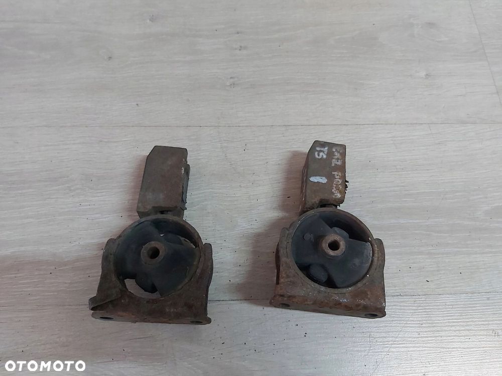 Toyota Corolla E12 Poduszka silnika skrzyni przód 1,8 TS 2zz - 3