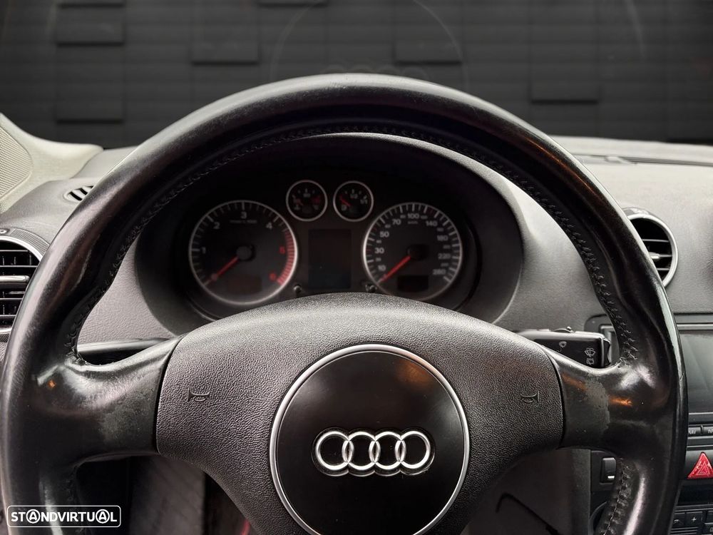 Audi A3 2.0 TDI Attraction - 8