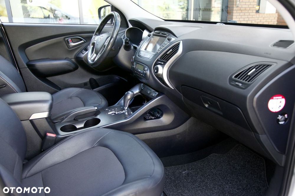 Hyundai ix35 2.0 CRDi 4WD Automatik Fifa World Cup Gold Edition - 12