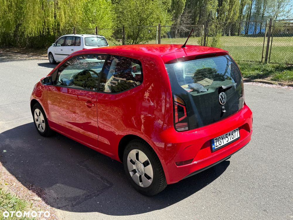 Volkswagen up! Active - 4