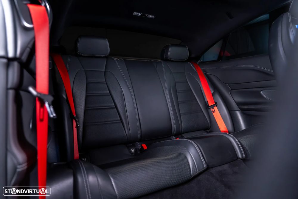 Mercedes-Benz E 53 AMG 4Matic+ - 38