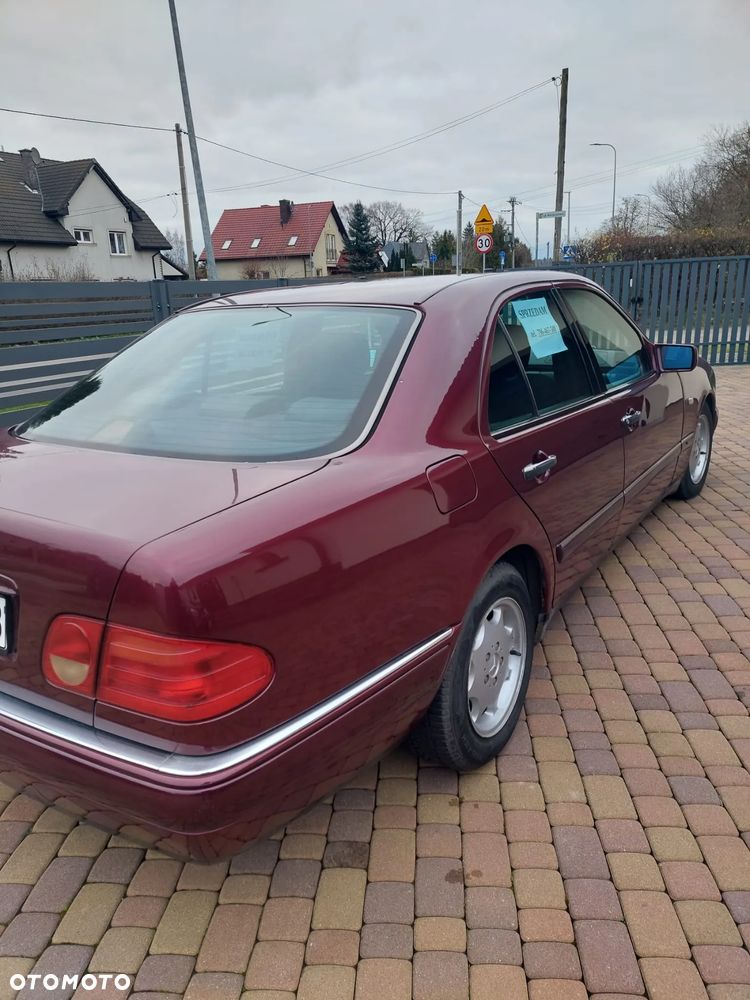 Mercedes-Benz Klasa E 290 TD Elegance - 4