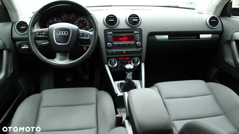 Audi A3 Sportback 1.6 TDI Attraction - 31