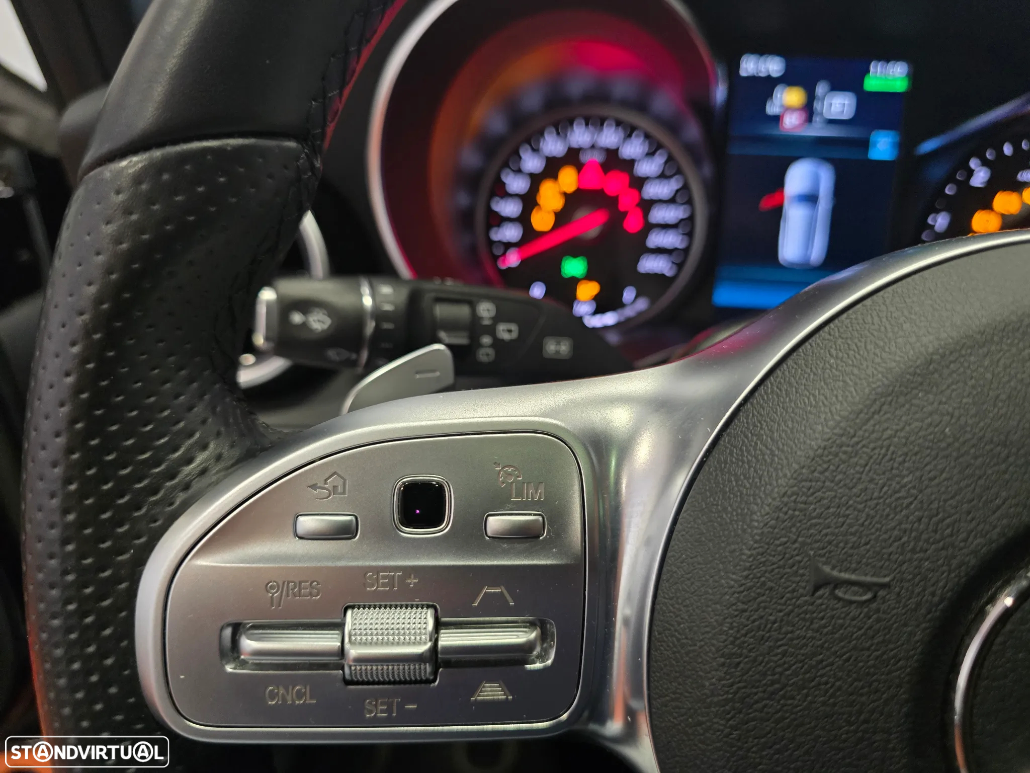 Mercedes-Benz C 300 de AMG Line - 34