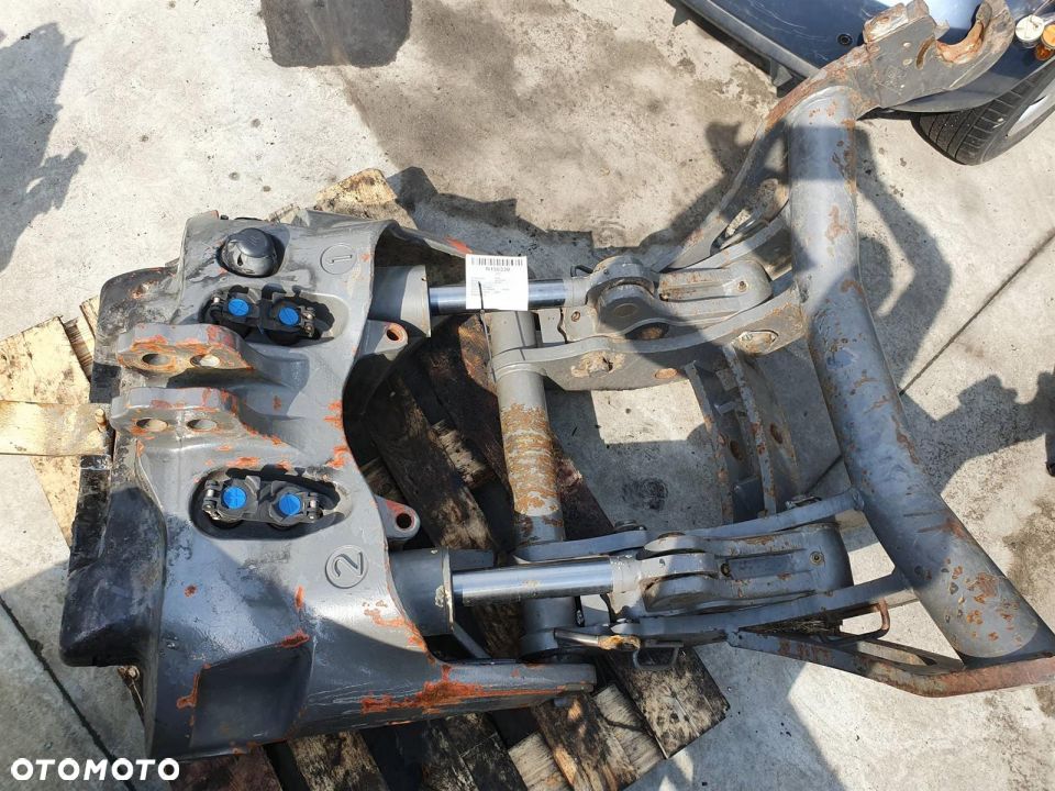 TUZ PRZÓD VALTRA S 323 S323 AGCO 2011 - 1