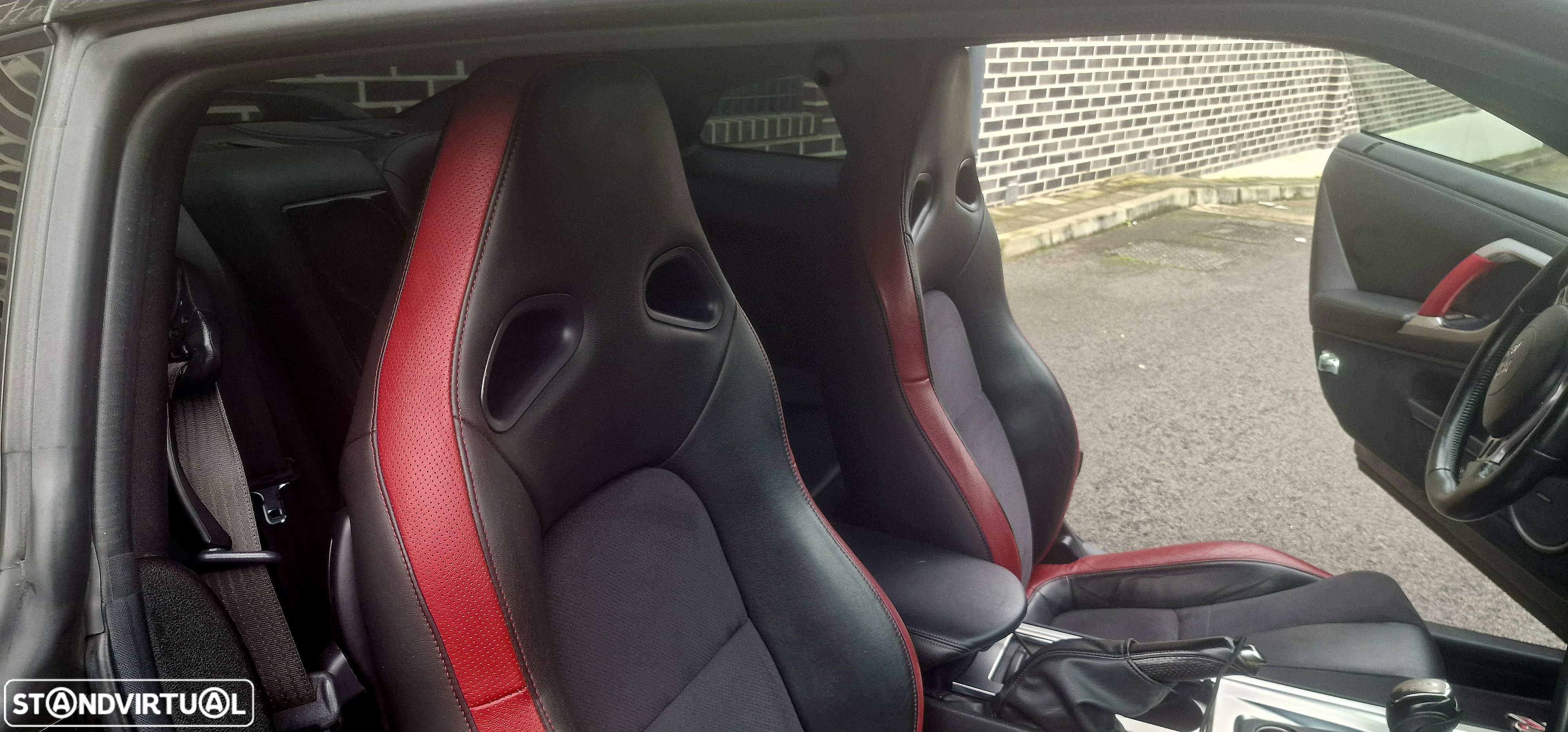 Nissan GT-R 3.8 V6 Black Edition - 18